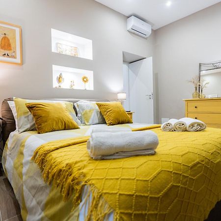 La Casa Di Bianca - Modern Suites Near Plebiscito Neapol Exteriér fotografie